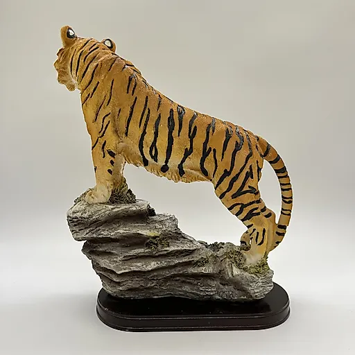 Статуэтка Тигр на скале, пластик, Dim, Азия, 2010-2020 - View 4