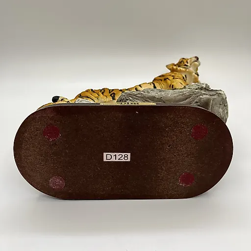 Статуэтка Тигр на скале, пластик, Dim, Азия, 2010-2020 - View 6