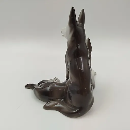 Статуэтка «Две овчарки» из фарфора, ДФЗ Вербилки, СССР, 1930-е - View 3