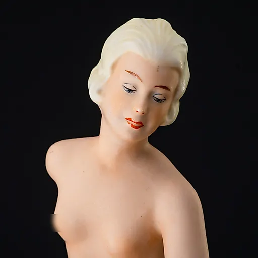 Фарфоровая статуэтка «Обнаженная с ланью», Wallendorf, Германия, 1963-1990 - View 3