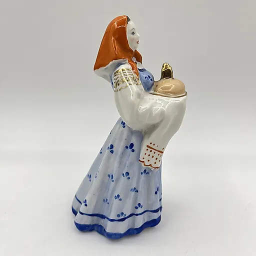 Фарфоровая статуэтка «Девушка с караваем», Дулёво, СССР, 1956 - View 2