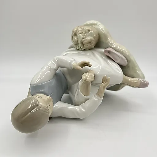 Фарфоровая статуэтка «Девочка, осматривающая ногу» в стиле Lladro, Испания, 1970-2000 - View 5