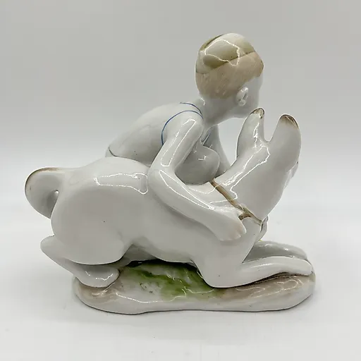 Фарфоровая статуэтка «Юный пограничник с собакой» ЛФЗ, СССР, 1960-1970-е - View 3