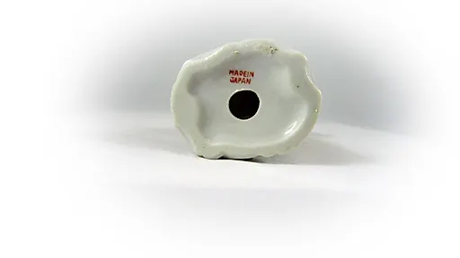 Девушка с книжкой - View 2