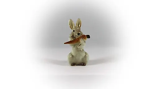 Зайчик с морковкой