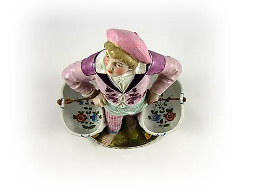 Мальчик с корзинами - View 2