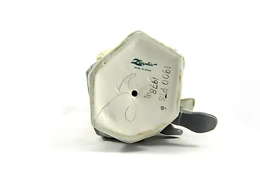 Мальчик с птицей - View 3