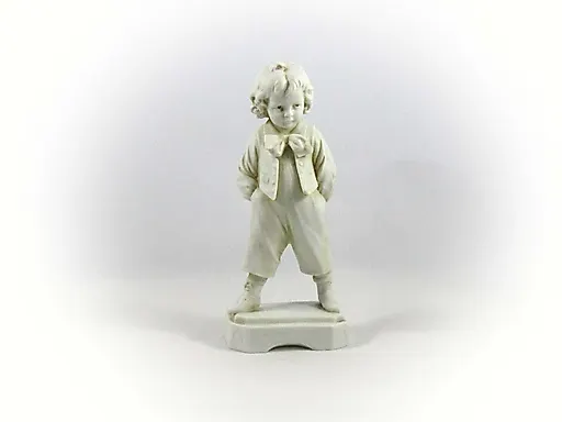 Мальчик с бантом