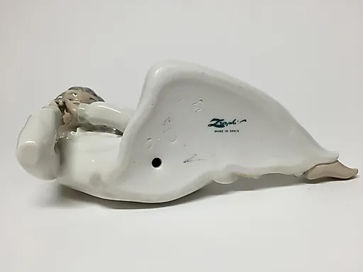 Молящаяся девочка - View 3