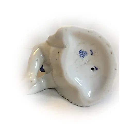 Девочка с куклой - View 3