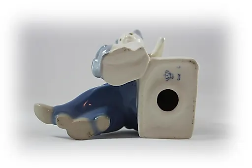 Девочка с котенком - View 3