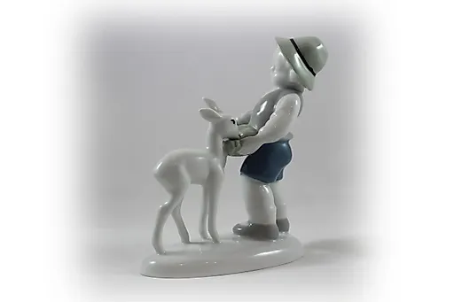 Мальчик с олененком - View 2