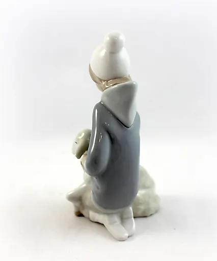 Пастушок с ягненком - View 2