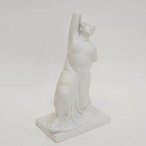 Фигурка бисквит изображающая Раненную Ниобиду