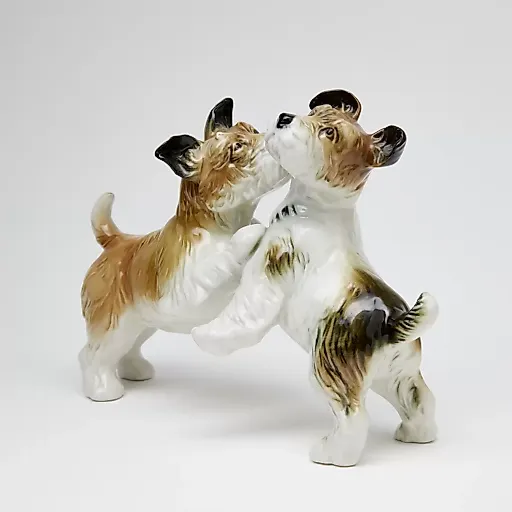 Фигурка "Терьеры играются"