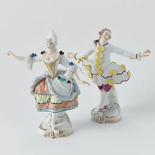 Парные фарфоровые статуэтки "Придворные танцоры"