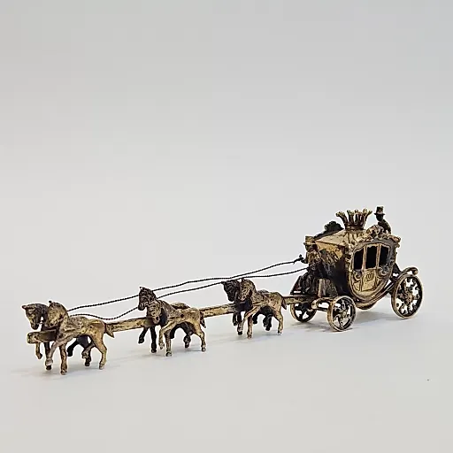 Миниатюра королевская карета с короной, с 6 лошадьми