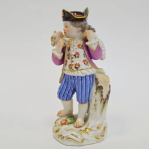 Статуэтка Мальчик с ягненком