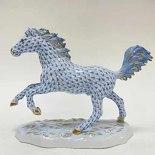 Фигурка Лошадь на постаменте Herend 1980 гг