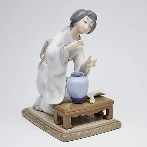 Фигурка Гейши