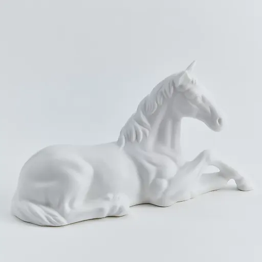 "Лежащая лошадь"