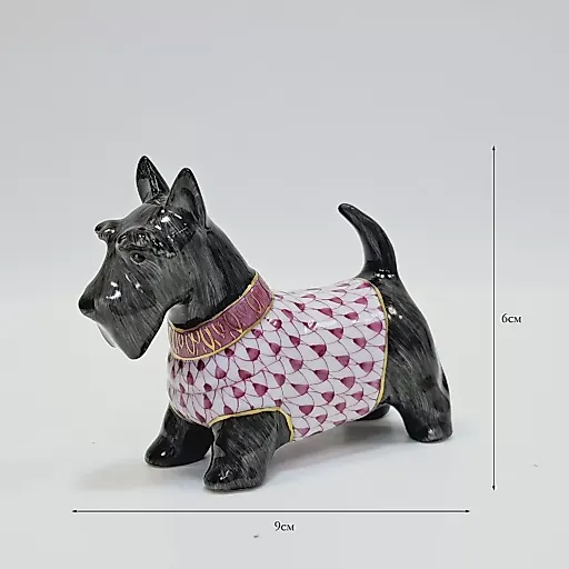 Фигурка шотландский терьер в свитере украшенном розовой сеткой Fishnet мануфактура