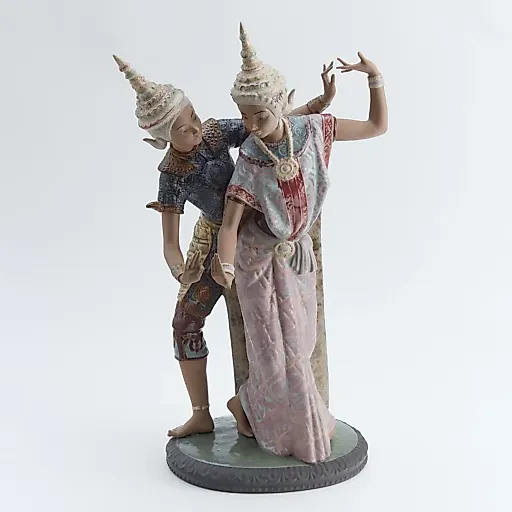 Скульптурная композиция "Балийские танцоры", дизайн В. Мартинез