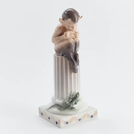 "Фавн с ящерицей"