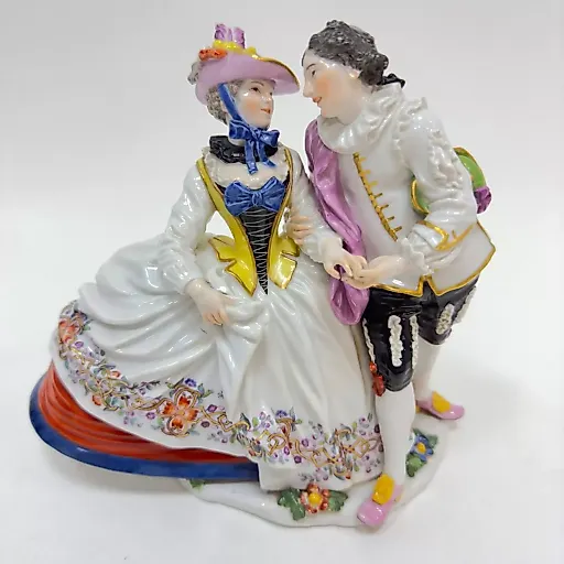 Скульптурная группа "Бельтрам и Коломбина" фарфор 1740 гг Германия