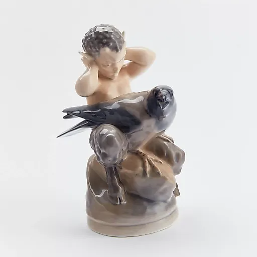 Коллекционная статуэтка "Фавн и ворон"