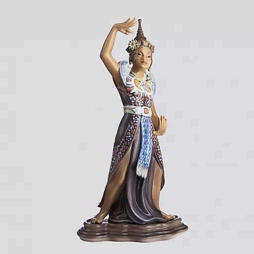 Танцор индокитайского храма