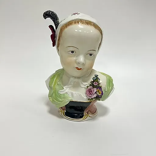 Старинный бюст девочки ручной работы