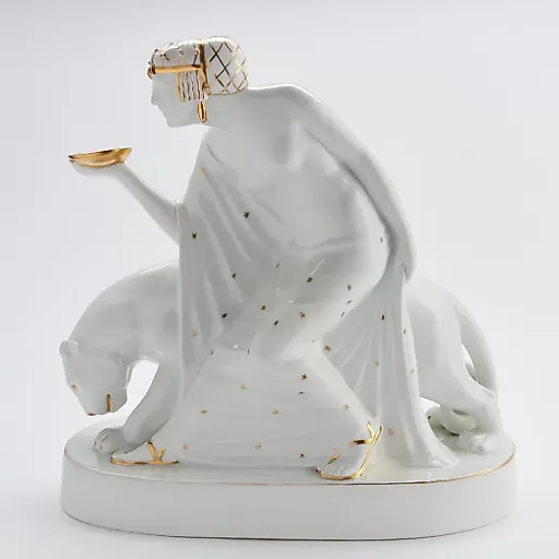 Антикварная фарфоровая статуэтка "Вакханка"