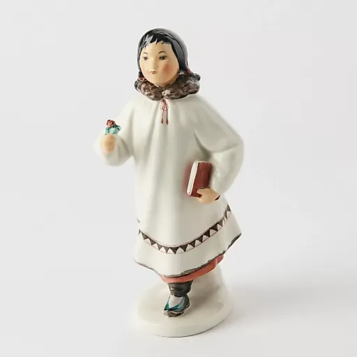 "Якутка с цветком"