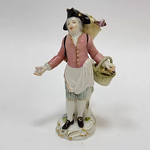 Фигурка "Торговец устрицами "из серии" Крики Парижа " 1950г