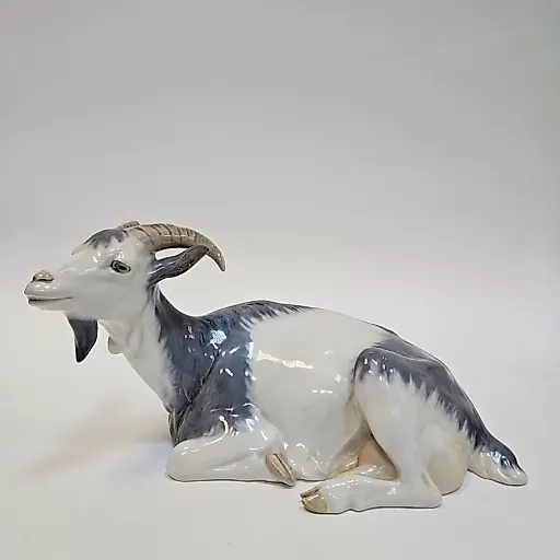 Фигурка Коза