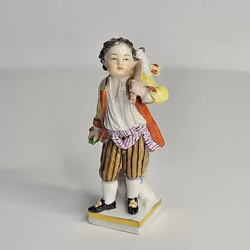 Статуэтка Мальчик с котомкой