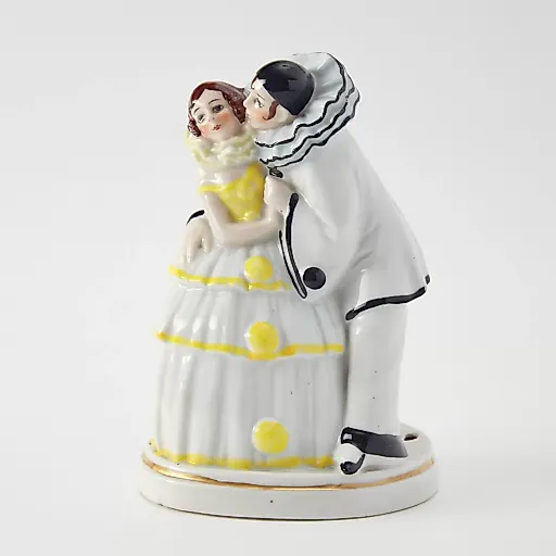 Статуэтка "Пьеро с возлюбленной"