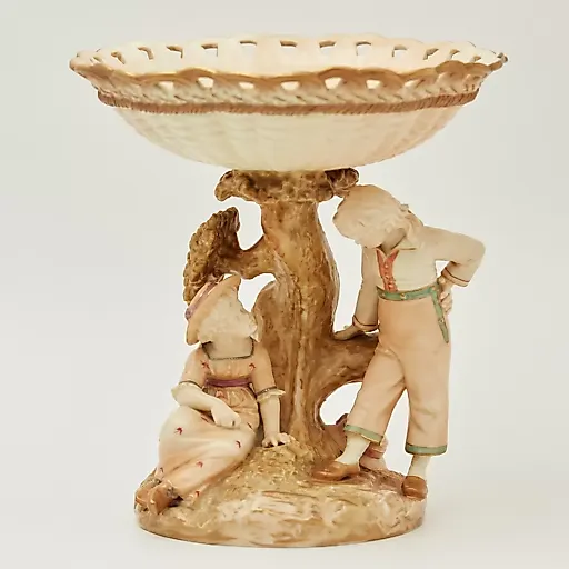 Старинная ваза ручной работы blush ivory