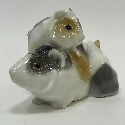 Фигурка "Морская свинка с двумя детенышами" KPM 1911г