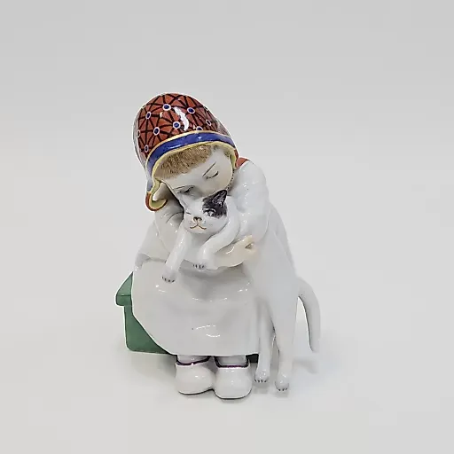 Фигурка «Девочка с котенком» 1924-34гг