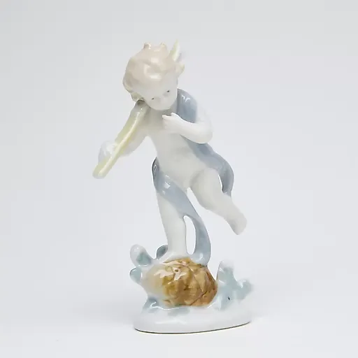 Статуэтка из серии Времена года "Зима"