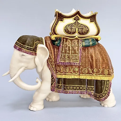 Статуэтка-вазочка индийский слон с хаудой для махараджи Англия конец 19 в.