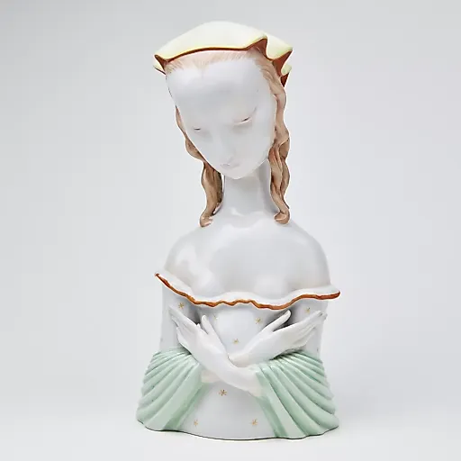 Статуэтка «Девушка в молитве»