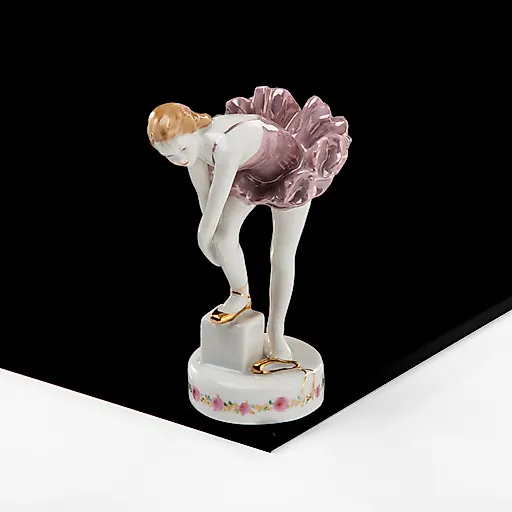 Фарфоровая статуэтка "Юная балерина" авторства Н. Малышевой, Дулевский завод, СССР, 1968-1983 гг.