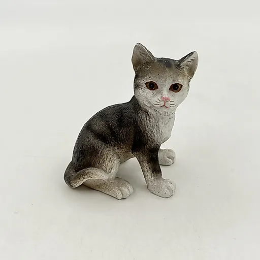 Статуэтка котенка из композитного материала, Европа, 2000-2015 гг.