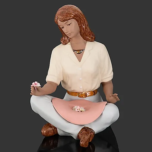 Статуэтка 'Девушка с цветами' из искусственного камня, Надаль, Испания, 2000-2010 гг.