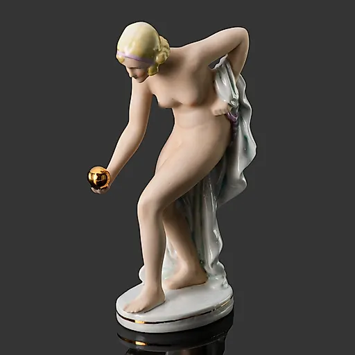 Фарфоровая статуэтка "Танцовщица с шаром" в стиле ар-деко, Gräfenthal, Германия, 1950-1970-е гг.