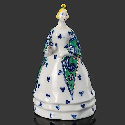 Фарфоровая статуэтка «Барыня» с росписью, скульптор Жникруп, КЭКХЗ СССР 1950-1970 гг.