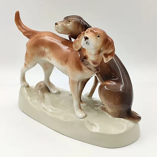 Фарфоровая статуэтка "Охотничьи собаки" с аэрографией, Royal Dux, Чехия, 1980-1993 гг.